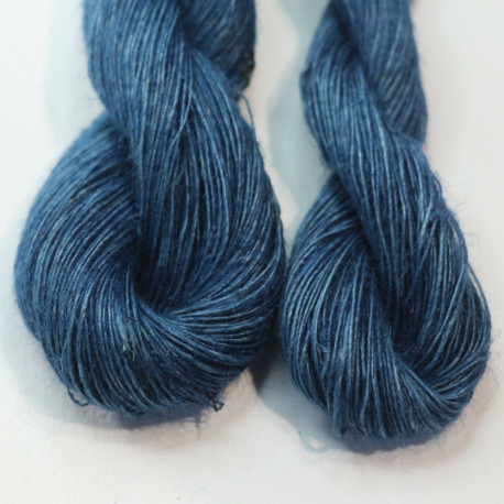 Hemp thread - indigo dyed and natural - 50m skeins